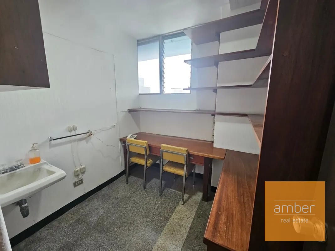 Clínica en Centro Médico, Zona 10 — Clínica en Alquiler en Zona 10, Guatemala, Ciudad — foto 4 de 11