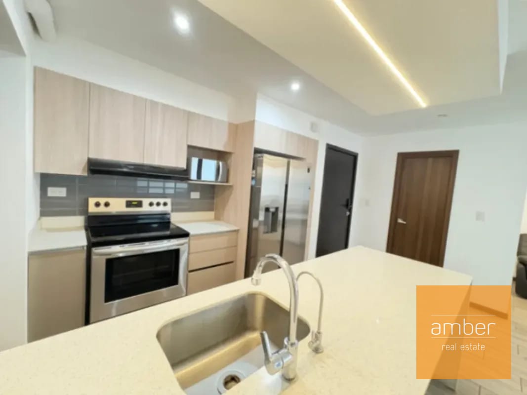 Apartamento con jardín en San Isidro 2021, zona 16 — Apartamento en Venta en San Isidro 20/21, Zona 16, Guatemala, Ciudad — foto 1 de 13