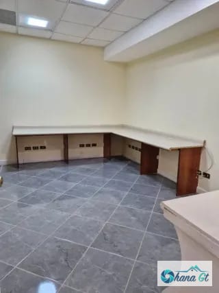 OFICINA EN RENTA, ZONA 14 CENTRO EMPRESARIAL — Oficina en Alquiler en Zona 14, Guatemala, Ciudad — miniatura 7 de 9
