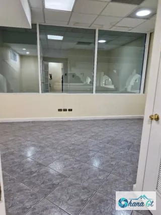 OFICINA EN RENTA, ZONA 14 CENTRO EMPRESARIAL — Oficina en Alquiler en Zona 14, Guatemala, Ciudad — miniatura 6 de 9