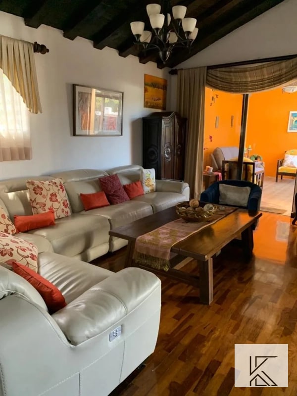 Hermosa Casa en venta en Santa Rosalia km 12.5 CAES — Casa en Venta en Santa Rosalia La Laguna, Carretera a El Salvador, Guatemala, Ciudad — foto 5 de 9