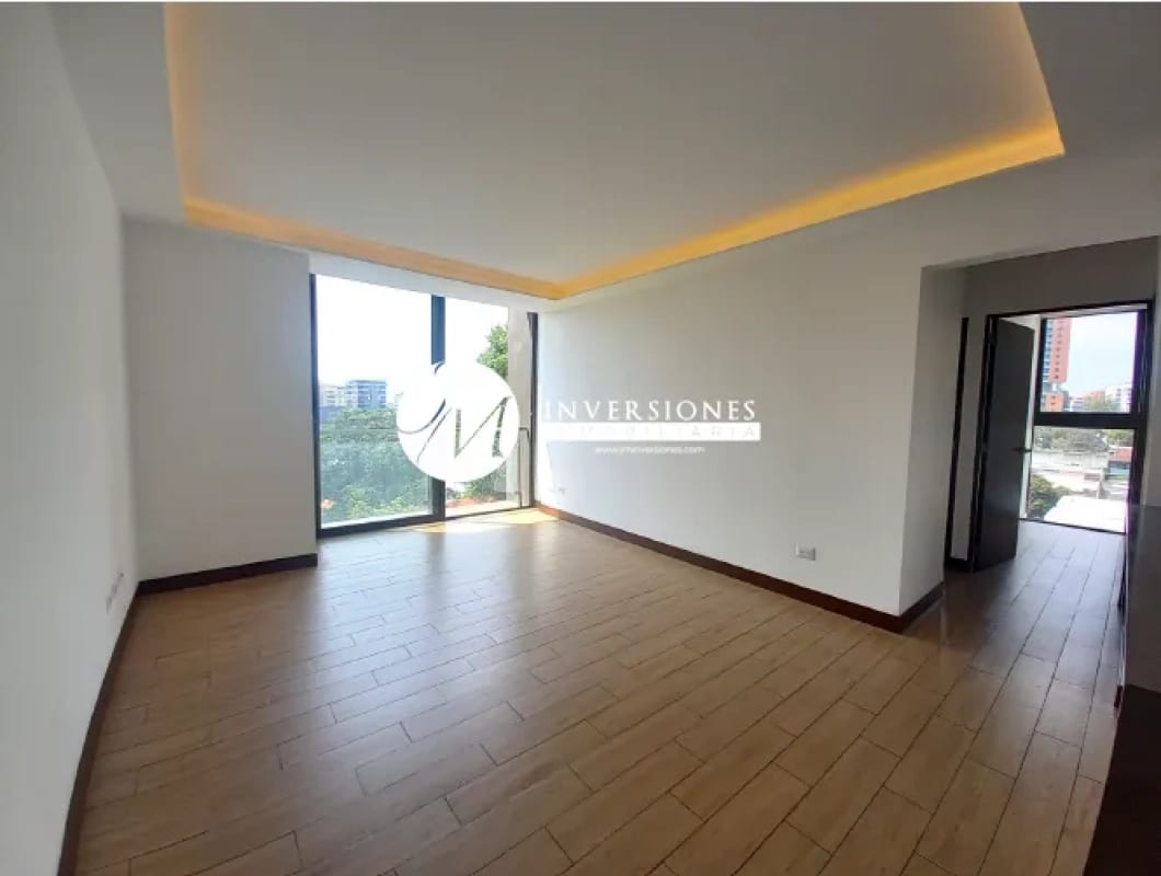 Apartamento en Venta en Zona 15 - Image 1