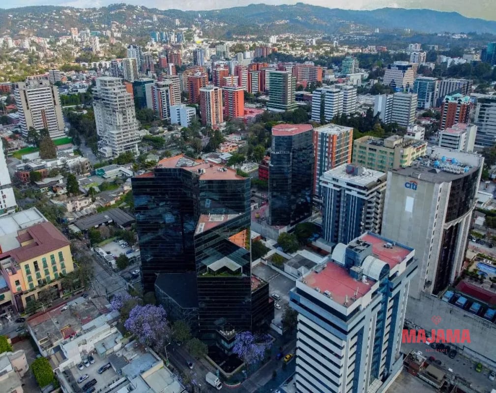 PROPIEDAD COMERCIAL EN RENTA ZONA 10, CODIGO 0_PR4 — Local en Alquiler en Zona 10, Guatemala, Ciudad — foto 1 de 1