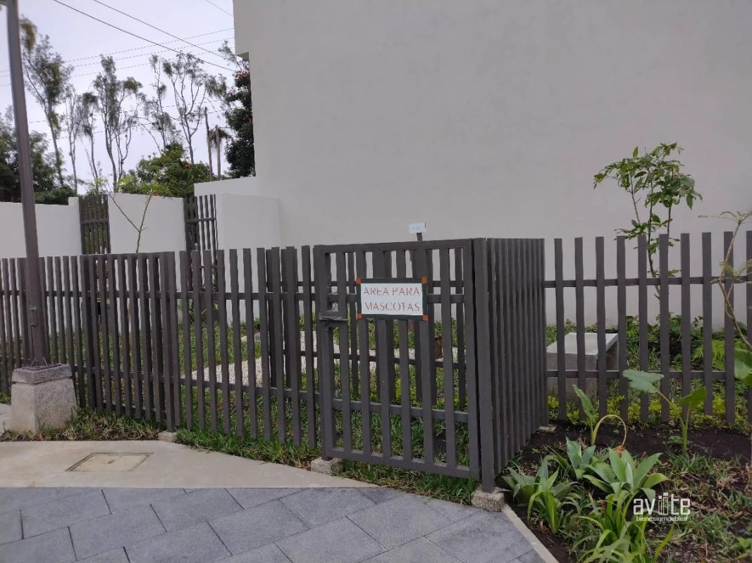 CONDADO NARANJO, Mérida: 3 habitaciones, 3.5 baños, 2 parqueos Q2,800,000 - 7
