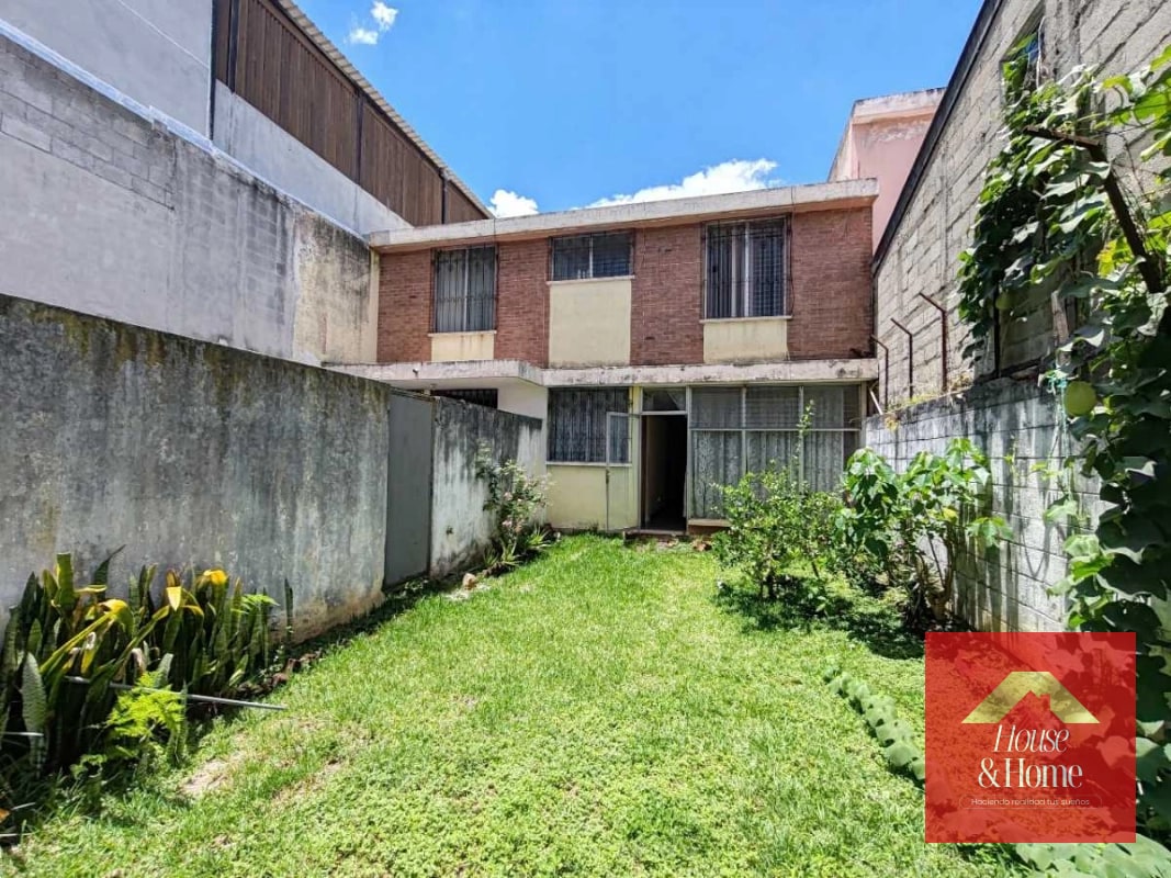 Casa en venta zona 15 de 4 habitaciones - 10