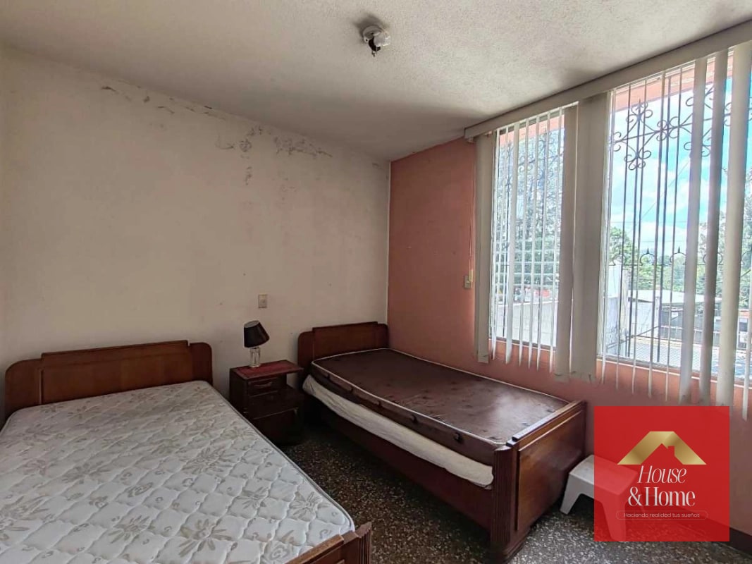 Casa en venta zona 15 de 4 habitaciones - 9