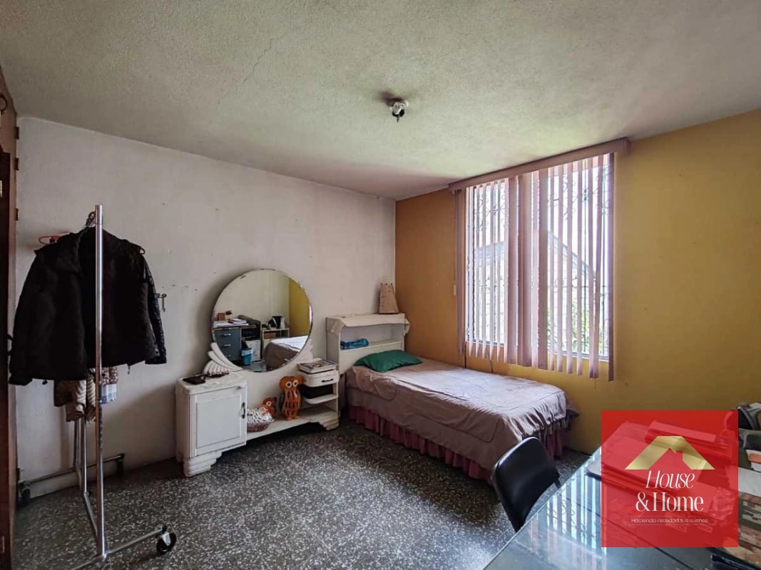 Casa en venta zona 15 de 4 habitaciones - 2