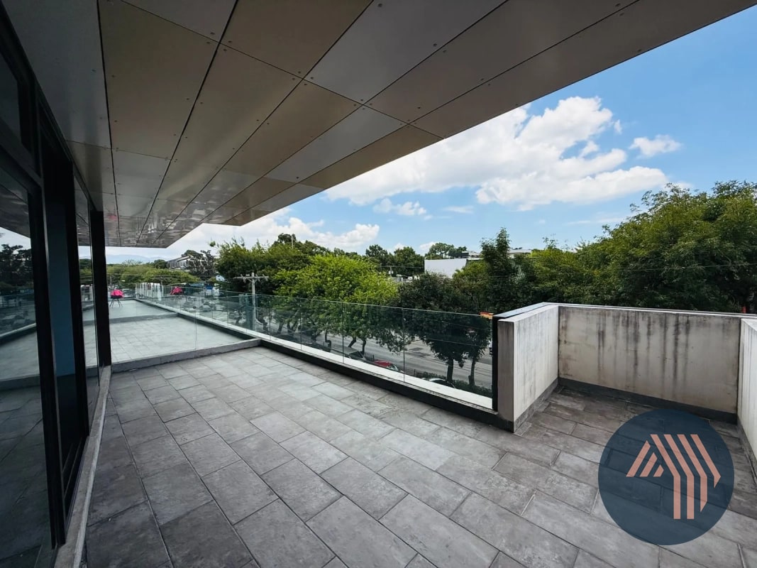 ALQUILER DE OFICINA 66MT2 CON AMPLIA TERRAZA - ASCEND, ZONA 9 - 2