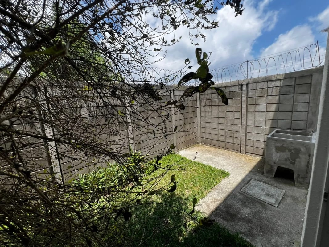 Residencia carretera el salvador / PDA — Casa en Venta en Carretera a El Salvador, Guatemala, Ciudad — foto 9 de 11