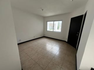 Residencia carretera el salvador / PDA — Casa en Venta en Carretera a El Salvador, Guatemala, Ciudad — miniatura 4 de 11