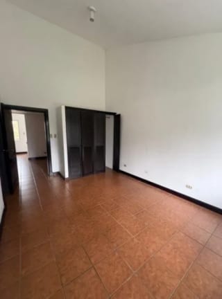 CASA EN RENTA KM.13 CAES — Casa en Alquiler en km 11-15, Carretera a El Salvador, Guatemala, Ciudad — miniatura 7 de 10