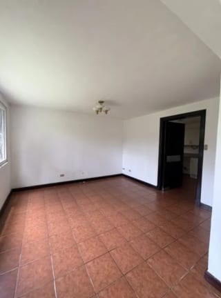 CASA EN RENTA KM.13 CAES — Casa en Alquiler en km 11-15, Carretera a El Salvador, Guatemala, Ciudad — miniatura 4 de 10