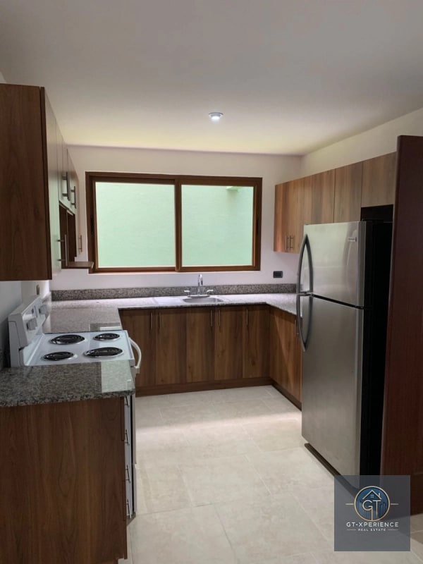 Lindo y amplio apartamento en La Montaña, zona 16 - 11