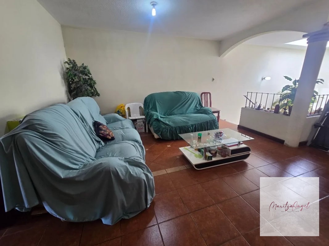 CASA EN VENTA EN SAN CRISTOBAL SECTOR B2 - 3