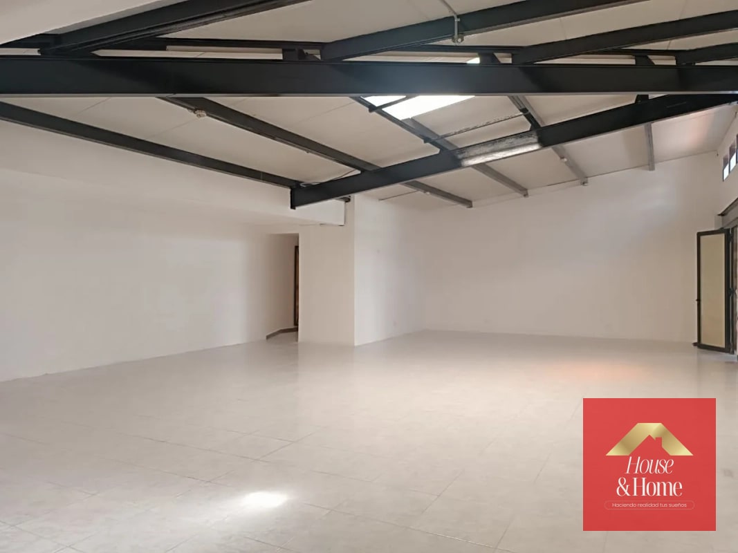 Local comercial en renta zona 10 / Plaza ubicada en la 12 calle - 3