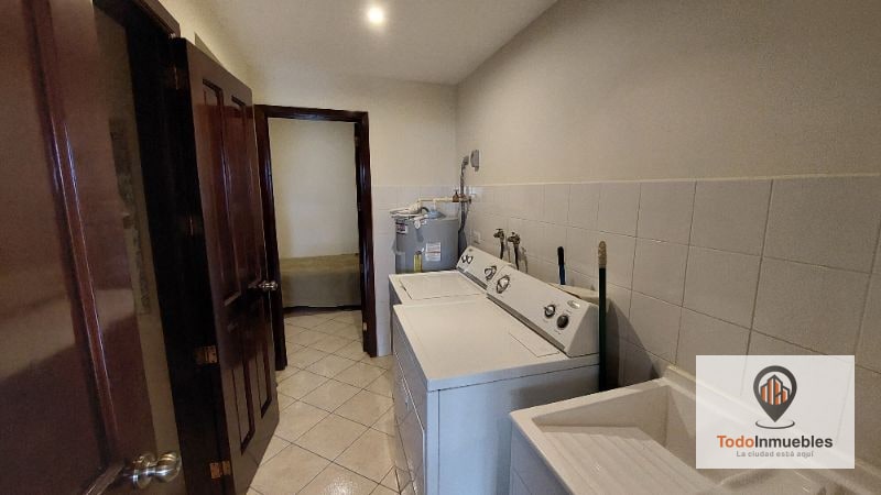 Apartamento Amueblado de 198 m2 en Renta en Milenia - 3