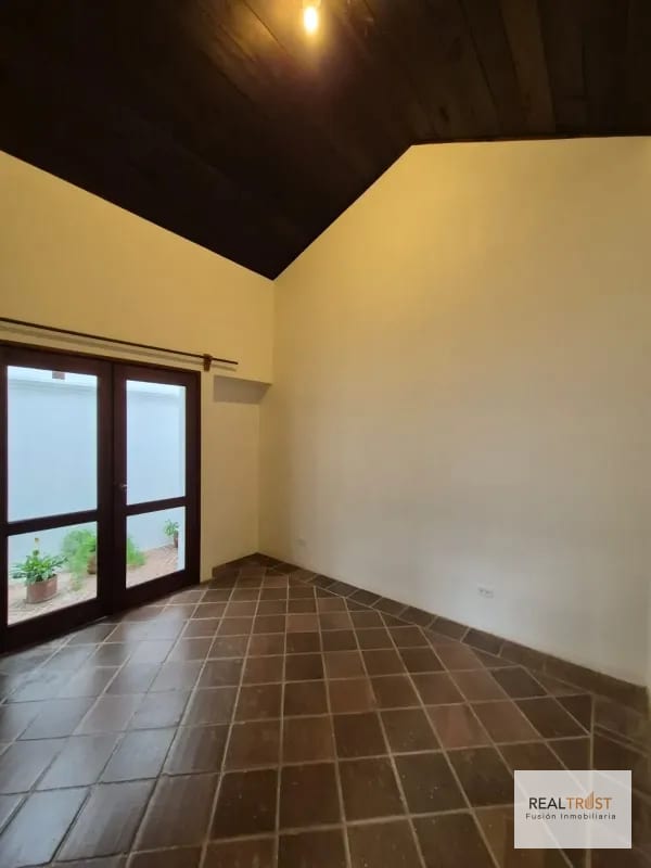 CASA EN VENTA ANTIGUA GUATEMALA 1 NIVEL CON TERRAZA — Casa en Venta en Antigua, Sacatepéquez — foto 10 de 13