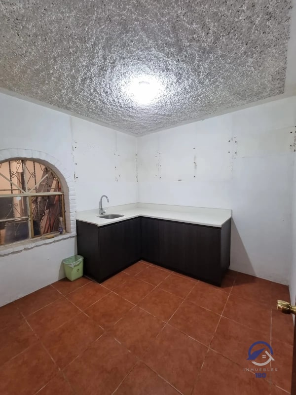Casa en venta al final de la Avenida Petapa, zona 12 - 11