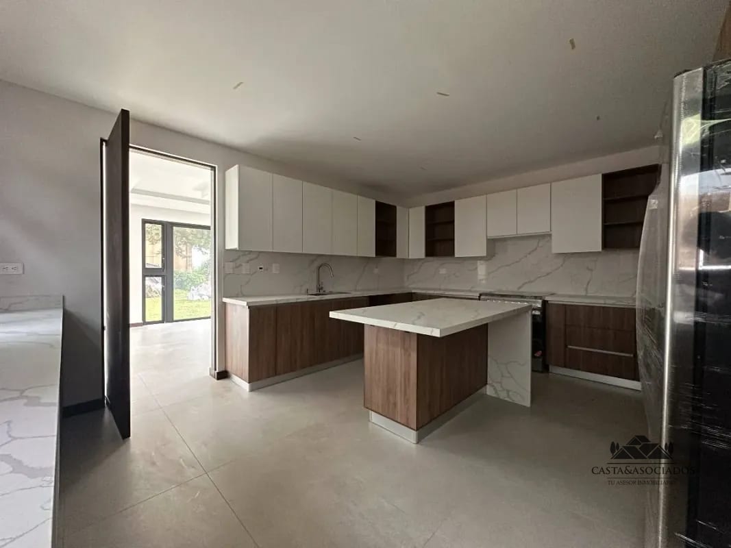 CASA EN VENTA SANTA CATARINA PINULA — Casa en Venta en Santa Catarina Pinula, Guatemala, Ciudad — foto 8 de 16