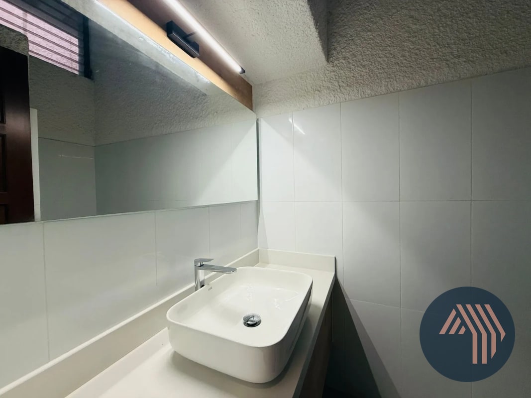 ALQUILER DE APTO. TIPO TOWNHOUSE - LA SOLANA, ZONA 15 - 2