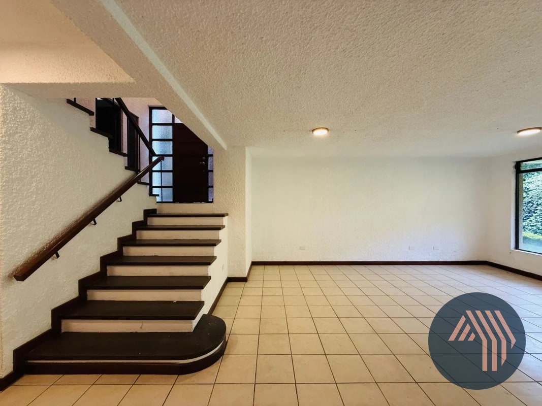 ALQUILER DE APTO. TIPO TOWNHOUSE - LA SOLANA, ZONA 15 - 3