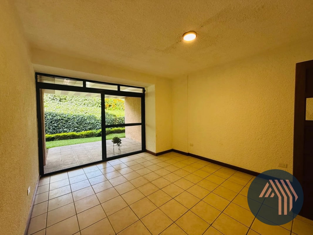 ALQUILER DE APTO. TIPO TOWNHOUSE - LA SOLANA, ZONA 15 - 4