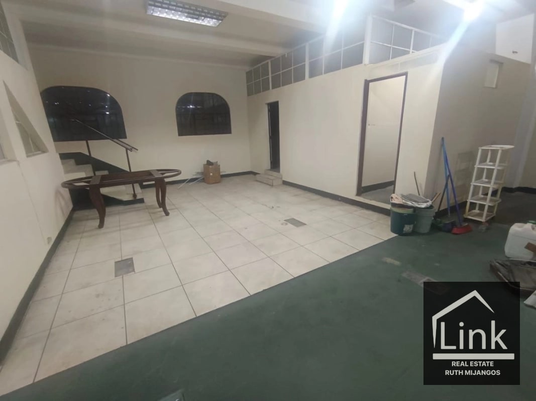Renta de Edificio en zona 7 CASTILLO LARA - 8