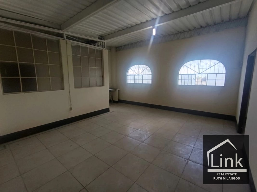 Renta de Edificio en zona 7 CASTILLO LARA - 2