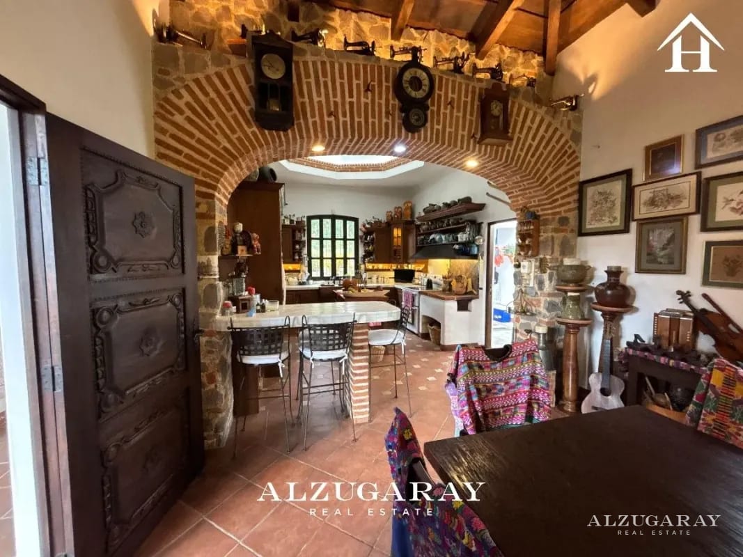 CASA DE DESCANSO AMUEBLADA - 320 MT2 / SAN LUCAS SACATEPÉQUEZ — Casa en Venta en San Lucas Sacatepéquez, Sacatepéquez — foto 6 de 10