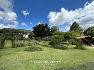 CASA DE DESCANSO AMUEBLADA - 320 MT2 / SAN LUCAS SACATEPÉQUEZ — Casa en Venta en San Lucas Sacatepéquez, Sacatepéquez — miniatura 3 de 10