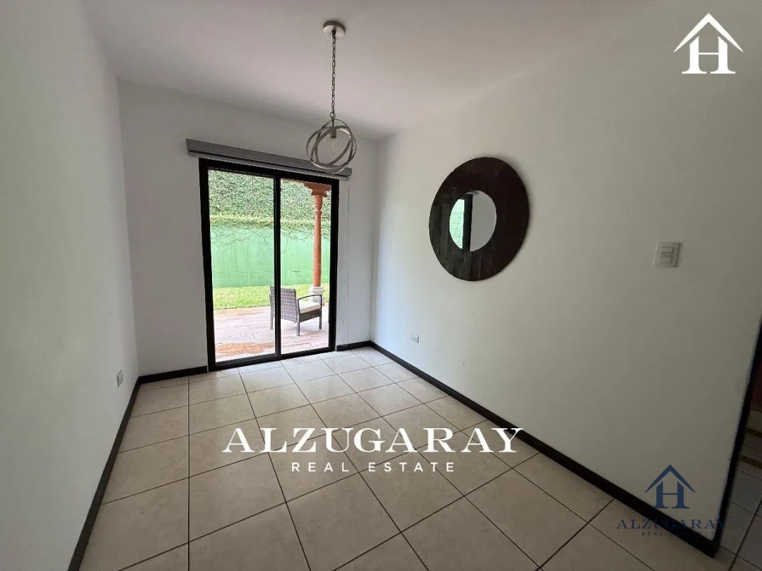 CASA C/ JARDÍN Y PERGOLA Z.16- 3 HAB. / VISTAS DE SAN ISIDRO - 5