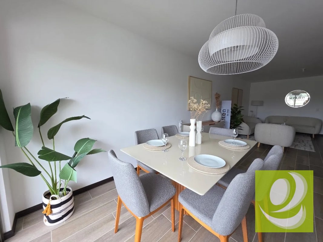 Vendo Apartamento en el Primer Nivel en zona 14 - 6