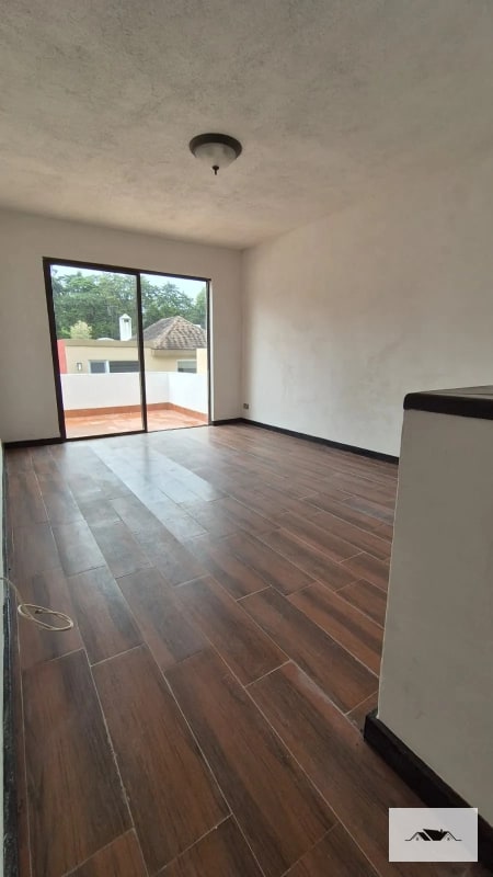 EN VENTA CASA PARA REMODELAR  KM 12.5  CAES SANTA ROSALIA — Casa en Venta en Santa Rosalia La Laguna, Carretera a El Salvador, Guatemala, Ciudad — foto 6 de 15