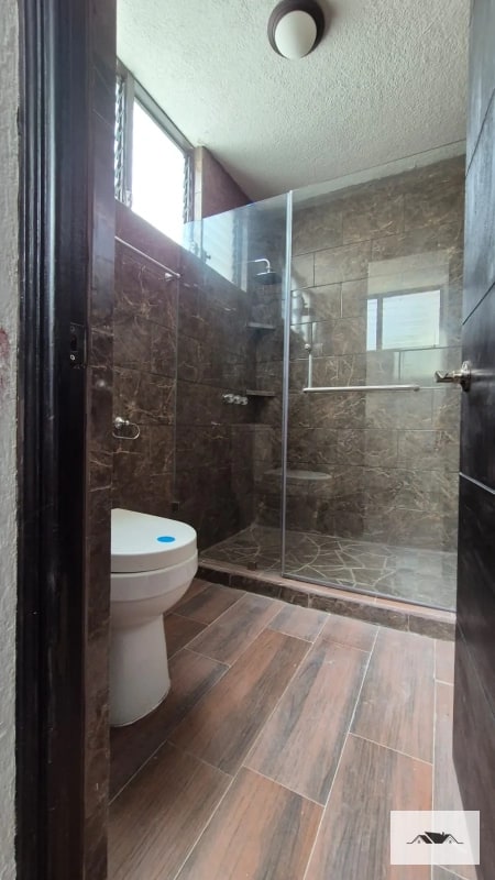 EN VENTA CASA PARA REMODELAR  KM 12.5  CAES SANTA ROSALIA — Casa en Venta en Santa Rosalia La Laguna, Carretera a El Salvador, Guatemala, Ciudad — foto 7 de 15