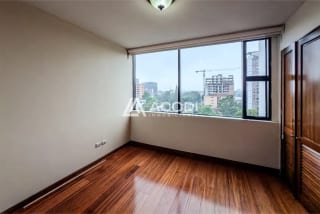 Apartamento amueblado en zona 10 — Apartamento en Alquiler en Zona 10, Guatemala, Ciudad — miniatura 5 de 7