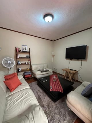 Casa en venta en zona 10 fuera de garita dentro de área residencial de 5 habitaciones — Casa en Venta en Zona 10, Guatemala, Ciudad — miniatura 5 de 16