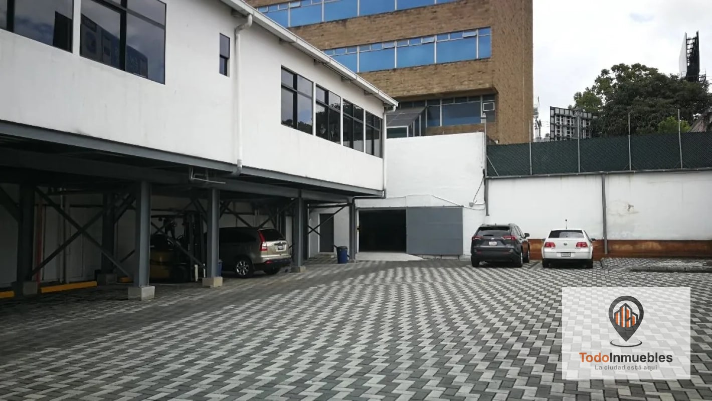 Edificio en Renta en z10 - 14
