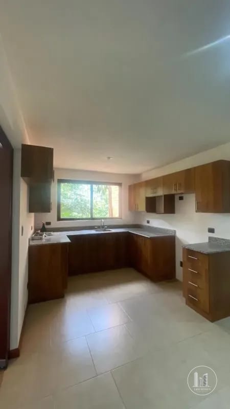 Lindo apartamento en renta en zona 16 Colonia La Montaña — Apartamento en Alquiler en Zona 16, Guatemala, Ciudad — foto 8 de 10