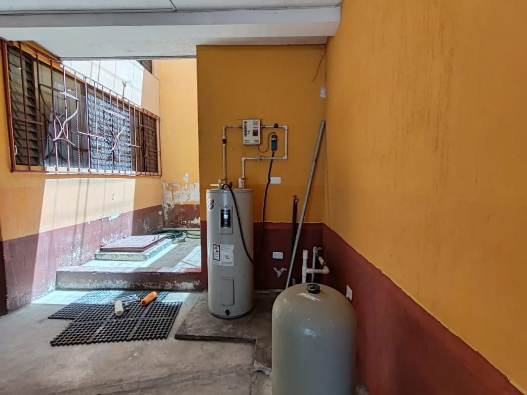 Casa en VENTA CONDOMINIO PANORAMA ideal para fundación u oficinas — Casa en Venta en Zona 8 Mixco, Guatemala, Ciudad — foto 2 de 16