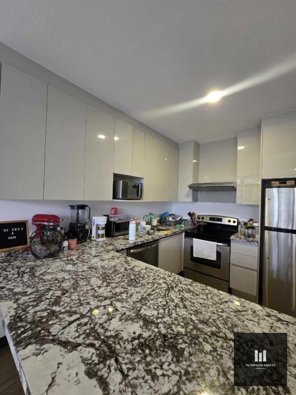 Bello Apartamento  en Venta Zona 15 VH1 de 2 habitaciones - 10
