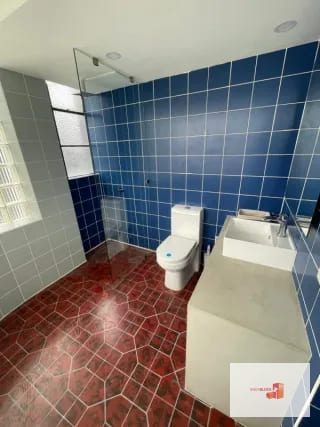 Oficinas con terraza amplia, cerca de Plazuela España — Oficina en Alquiler en Zona 9, Guatemala, Ciudad — miniatura 7 de 10