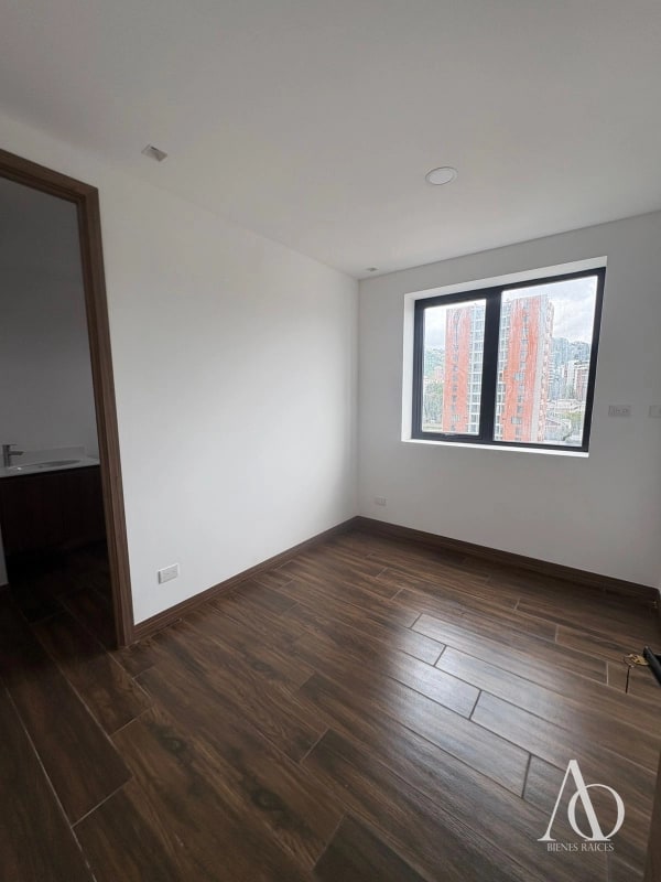 Apartamento en Alquiler / Venta Edificio Vila Quince, zona 15 VH2 N8 / EN DIRECTO 01 - 8