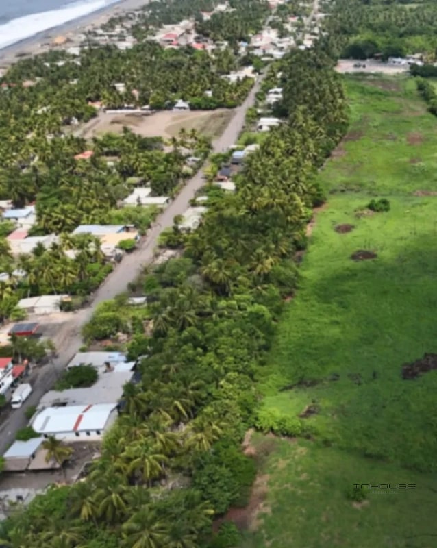 TERRENO EN VENTA, TIQUISATE, ESCUINTLA - A 200 METROS DE LA PLAYA- - 1