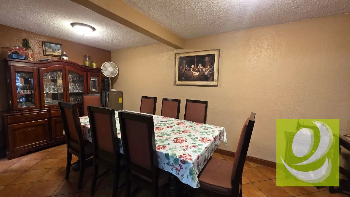 VENDO 2 CASAS EN 1 EN MONTEMARIA SUR VILLA NUEVA - 4