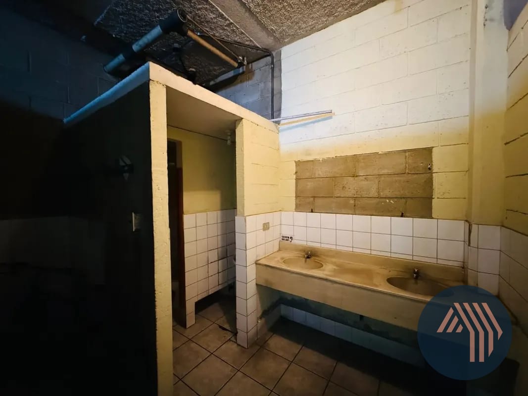 Venta de Bodega en Excelente Ubicación - Zona 01 — Bodega / Ofibodega en Venta en Zona 1, Guatemala, Ciudad — foto 8 de 16