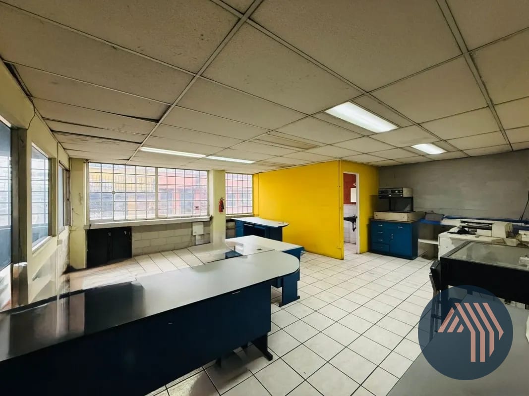 Venta de Bodega en Excelente Ubicación - Zona 01 — Bodega / Ofibodega en Venta en Zona 1, Guatemala, Ciudad — foto 12 de 16