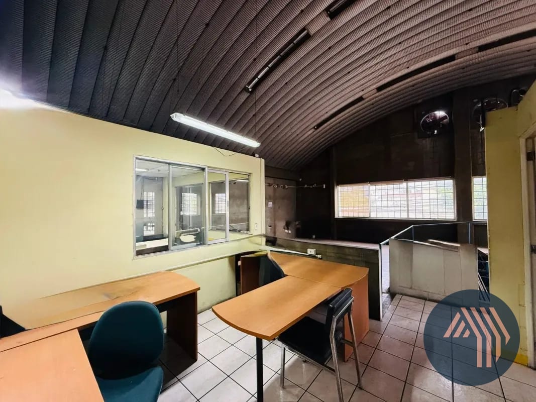 Venta de Bodega en Excelente Ubicación - Zona 01 — Bodega / Ofibodega en Venta en Zona 1, Guatemala, Ciudad — foto 14 de 16