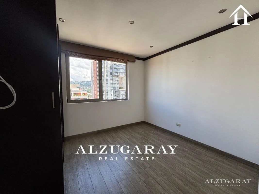APTO. MODERNO CON BALCÓN - 3 HAB. / EDIFICIO NEO ZONA 10 — Apartamento en Alquiler en Zona 10, Guatemala, Ciudad — foto 8 de 11