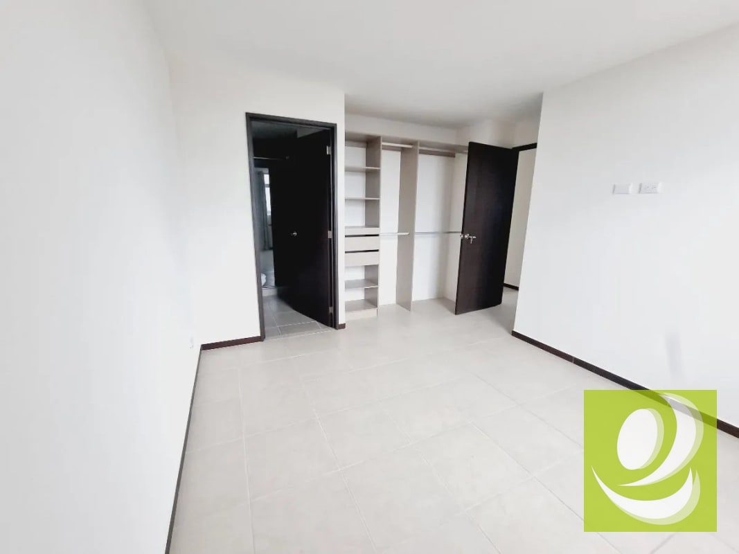 Invierte con seguridad: Apartamento en Venta actualmente rentado en Zona 11 - 3