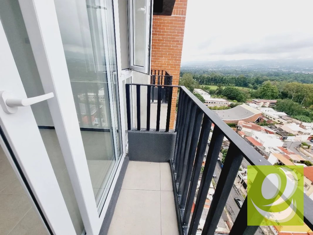 Invierte con seguridad: Apartamento en Venta actualmente rentado en Zona 11 - 1